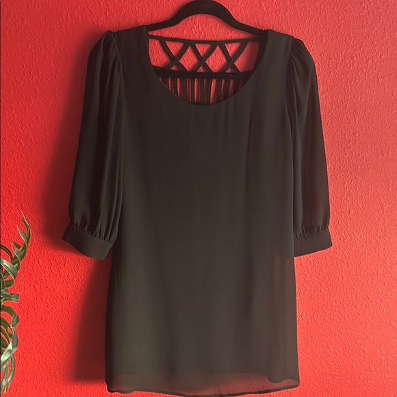 HeartSoul Black Backless Blouse - Picture 1 of 7